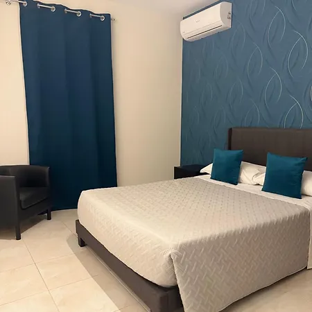 Katrina's Turistico * Φιουμιτσίνο